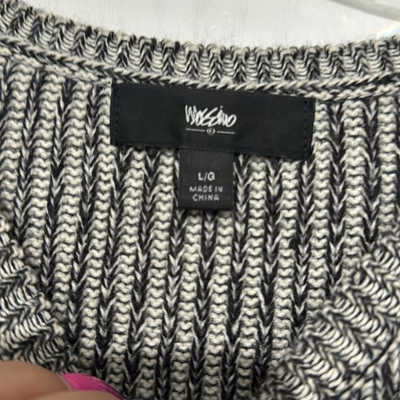 Sweater - Picture 4 of 5